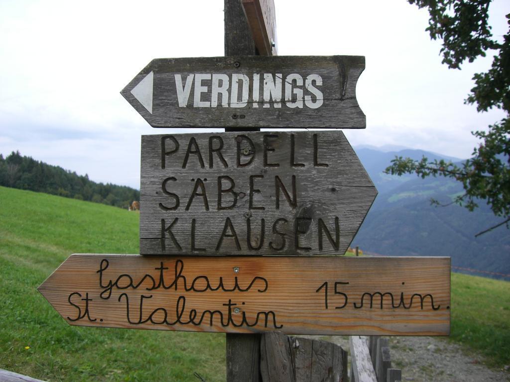 Gasthaus St. Valentin Chiusa Exterior foto